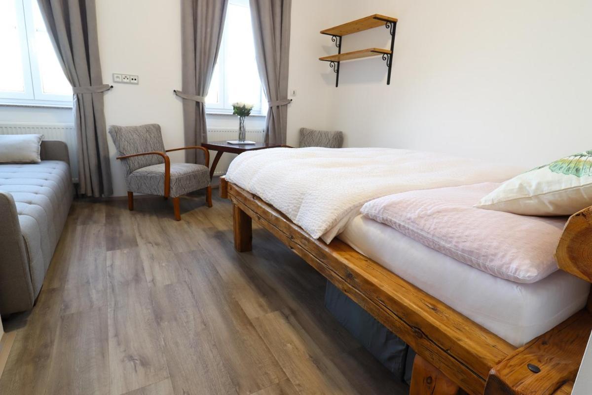Penzion U Hlavacku Horažďovice エクステリア 写真